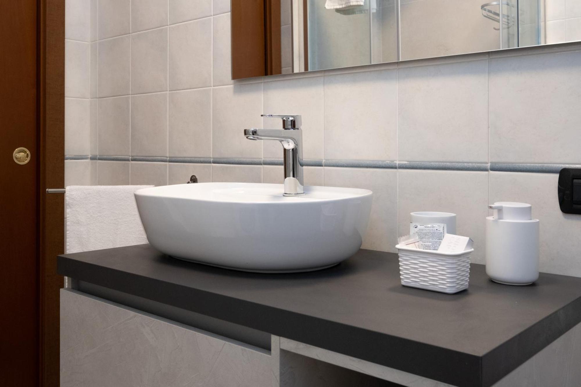 Apartament Bilocale A Lainate Lainhouse Zewnętrze zdjęcie