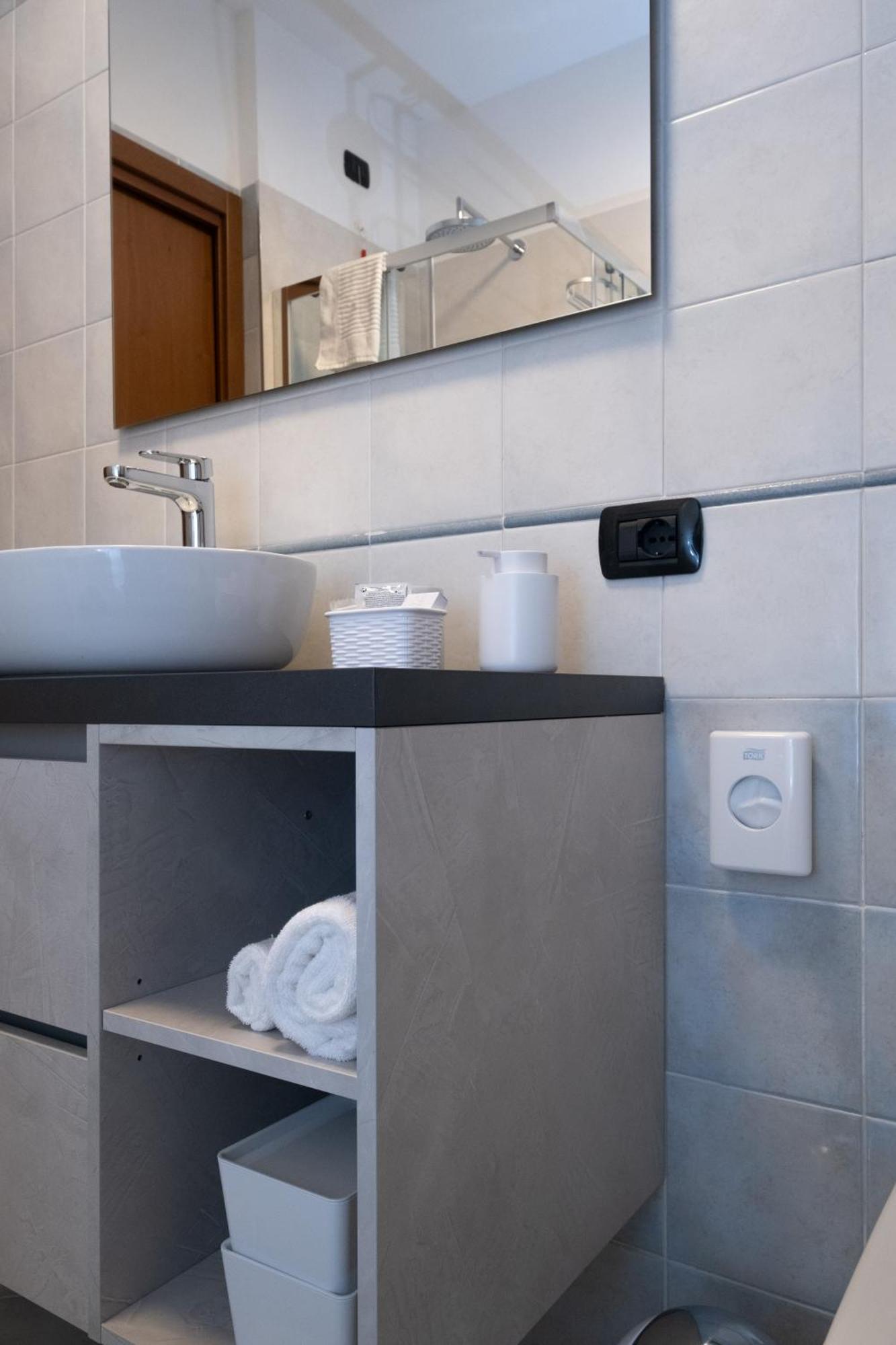 Apartament Bilocale A Lainate Lainhouse Zewnętrze zdjęcie